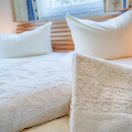 Strandhaus Thiessow, Mit 2 Baedern * Thiessow