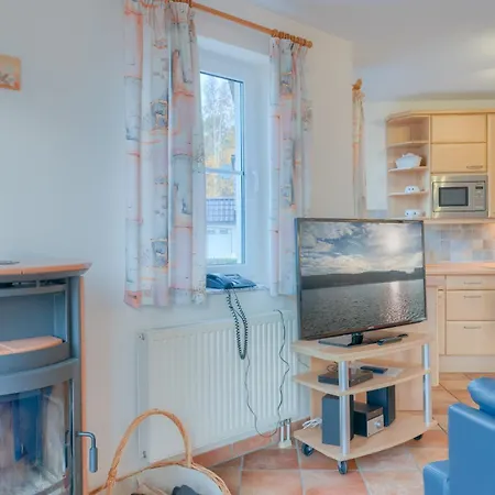 Strandhaus Thiessow, Mit 2 Baedern Apartman *