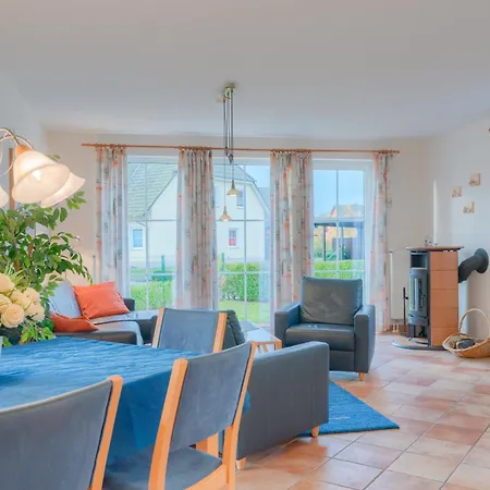 Strandhaus Thiessow, Mit 2 Baedern *