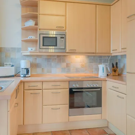 Strandhaus Thiessow, Mit 2 Baedern