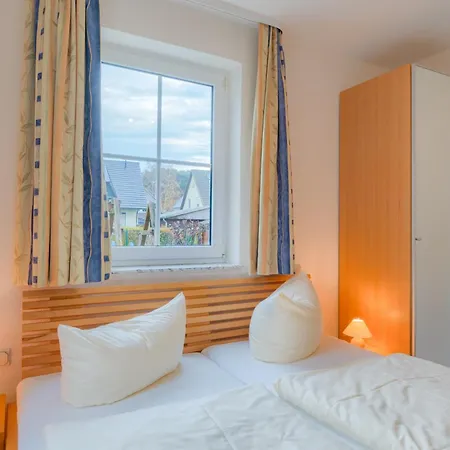 Strandhaus Thiessow, Mit 2 Baedern *