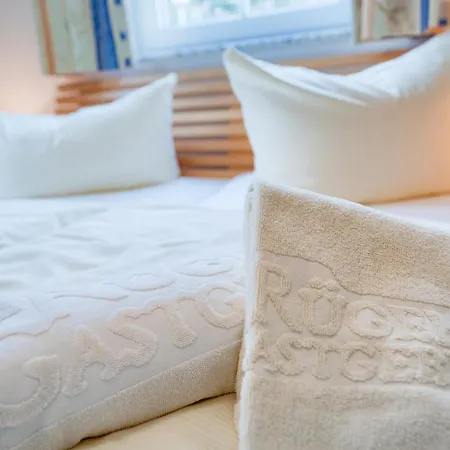 Strandhaus Thiessow, Mit 2 Baedern Apartman Thiessow