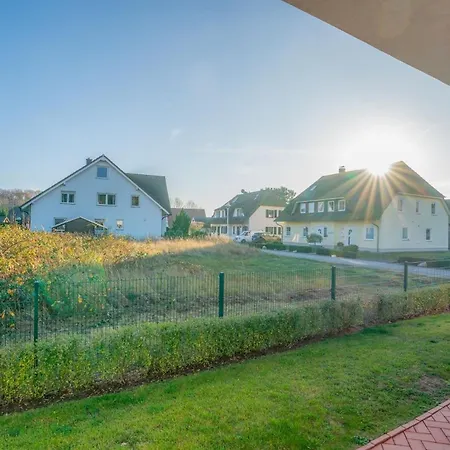 Strandhaus Thiessow, Mit 2 Baedern Apartman Thiessow