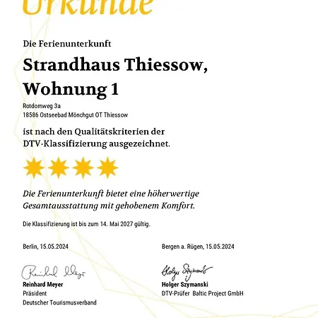 Strandhaus Thiessow, Mit 2 Baedern