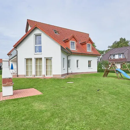 Strandhaus Thiessow, Mit 2 Baedern Apartman Thiessow